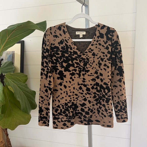 Burberry Wool + Cashmere Statement Knit Sweater - Picture 2 of 6